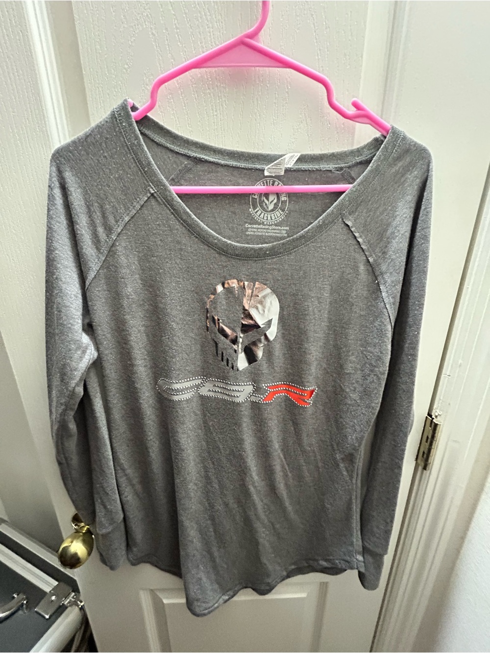 Corvette Racing C8.R Long Sleeve Graphic Tee Gray Skull Logo Women’s Size Small